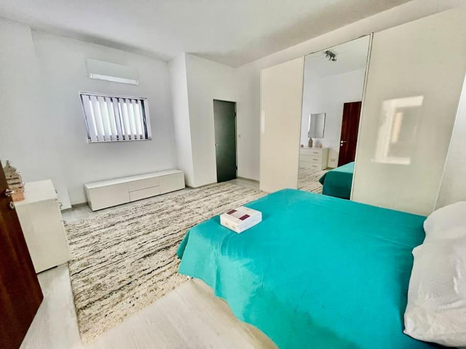 Ferienwohnung Sea View Penthouse In Tas-Sliema Exterior foto