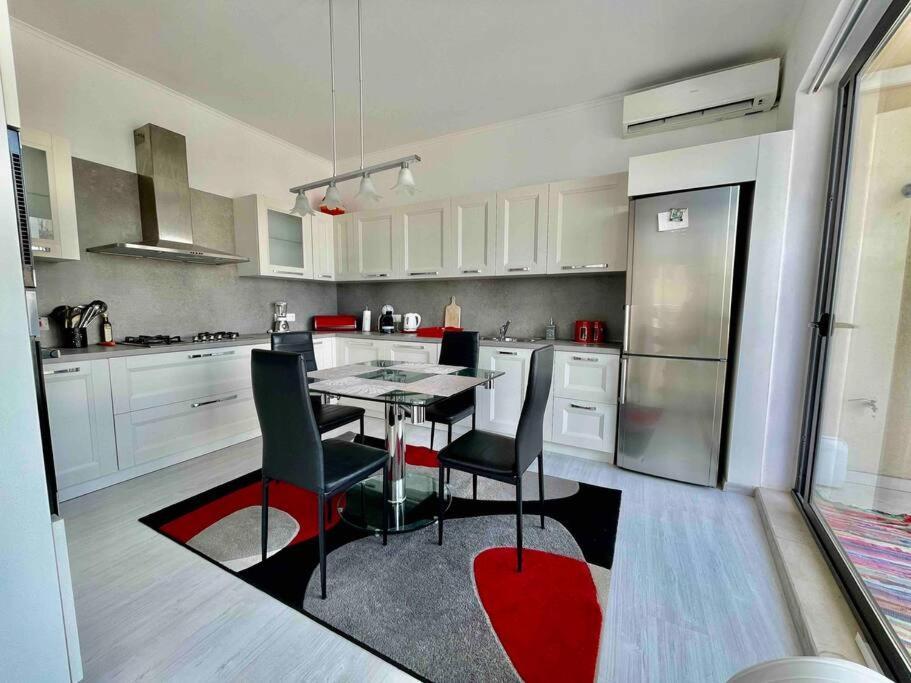Ferienwohnung Sea View Penthouse In Tas-Sliema Exterior foto